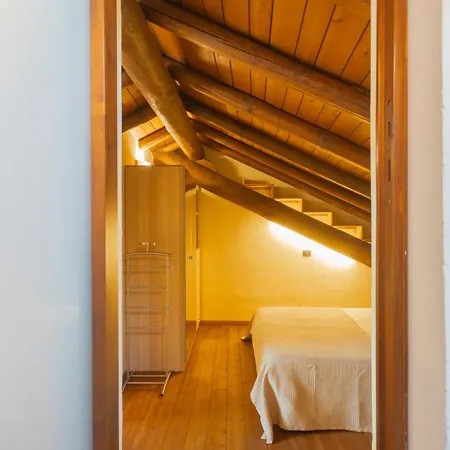 Casa Giovio Elengant Loft In Historical Building