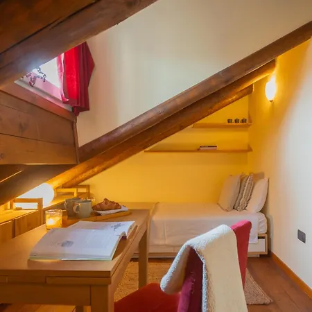 Apartment Casa Giovio Elengant Loft In Historical Building *
