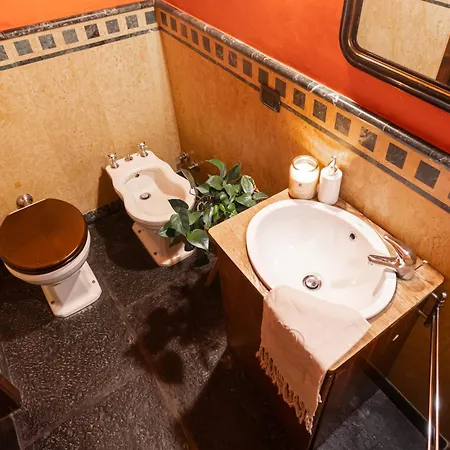 Apartment Casa Giovio Elengant Loft In Historical Building