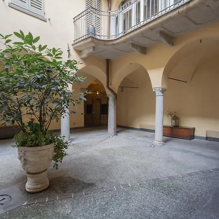 Apartment Casa Giovio Elengant Loft In Historical Building *