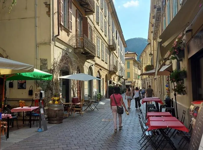 Casa Giovio Elegant Historic In The Heart Of * Como